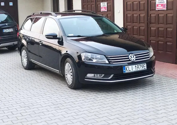 supraśl Volkswagen Passat cena 24500 przebieg: 304000, rok produkcji 2012 z Supraśl